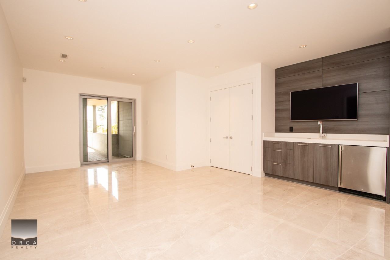 2879 Bellevue Ave - Photo 2 of 20