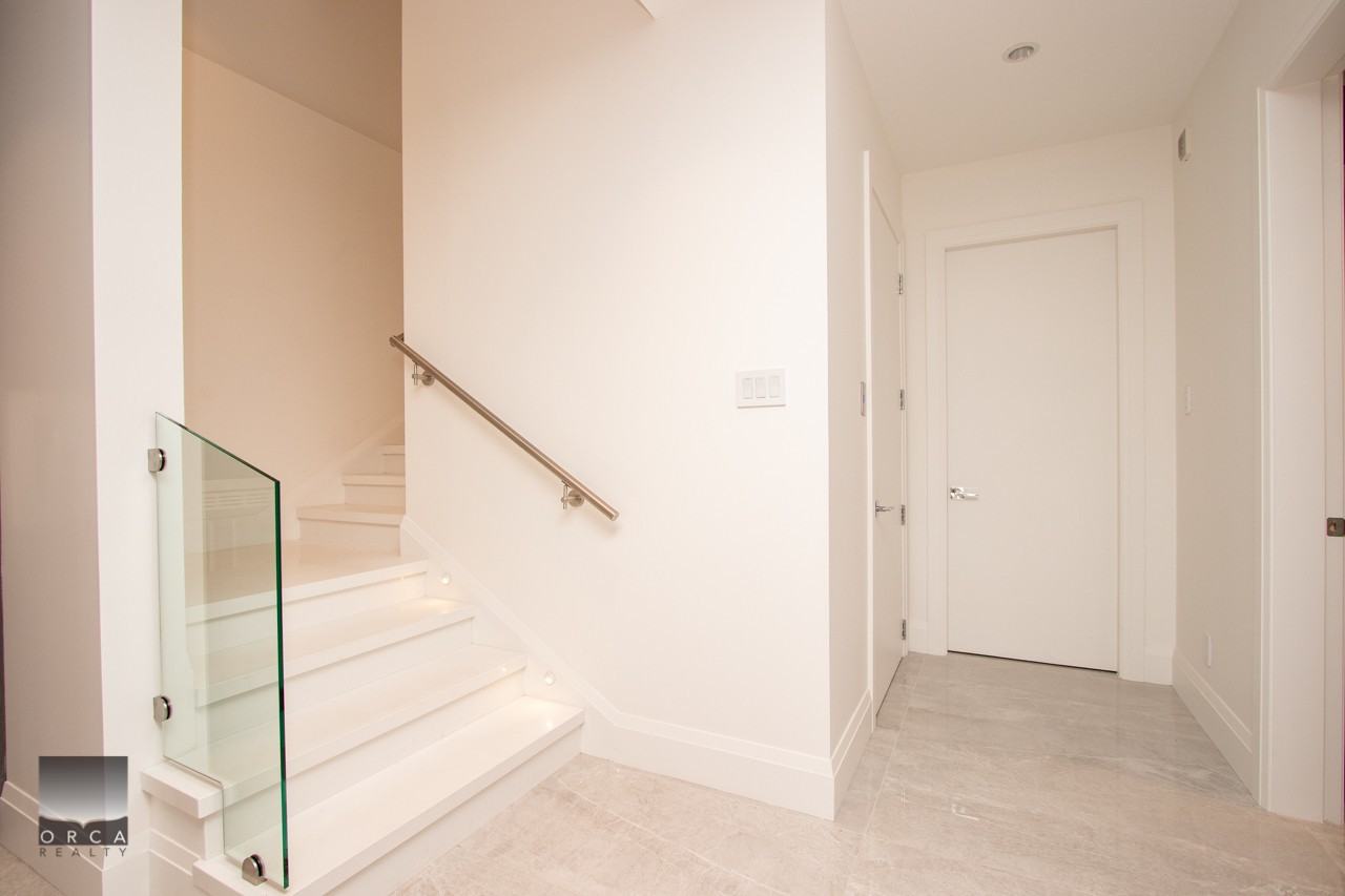 2879 Bellevue Ave - Photo 3 of 20