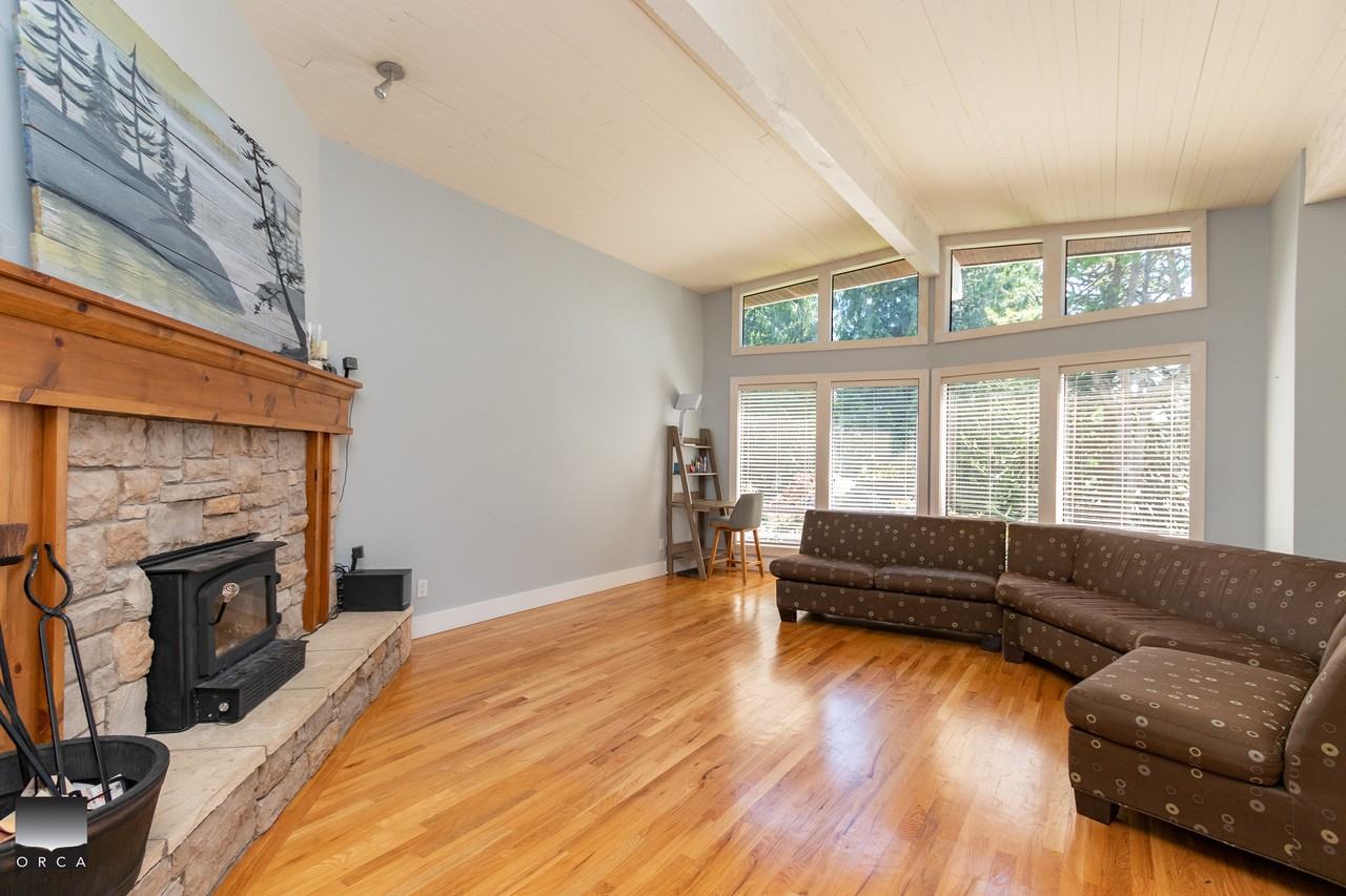 2476 Keats Rd - Photo 3 of 33