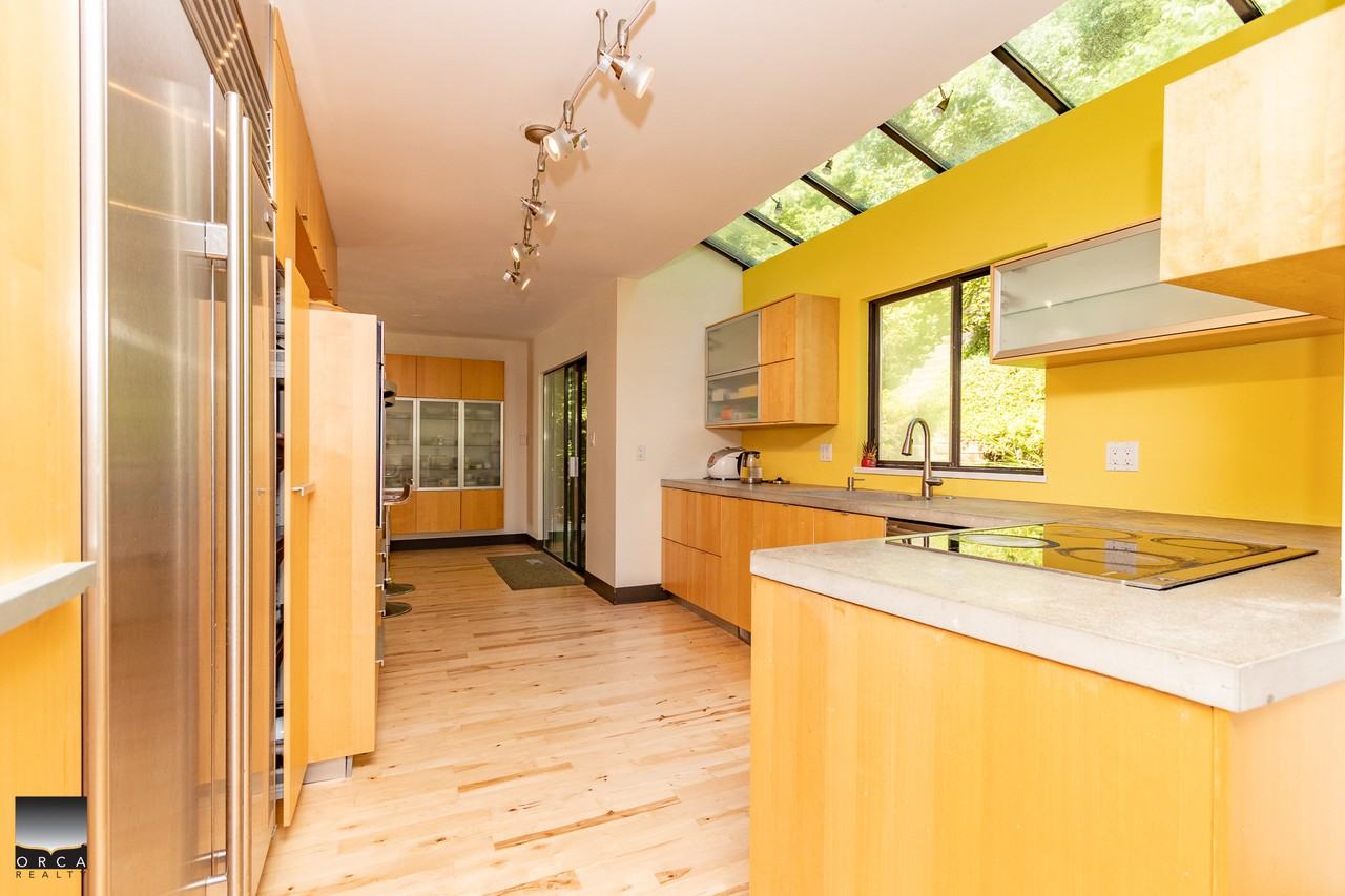 5528 Molina Rd - Photo 2 of 14