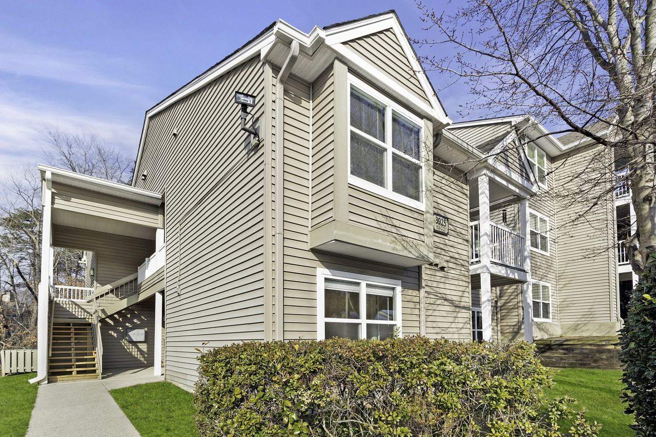 Windsor Park - Photo 6 of 42