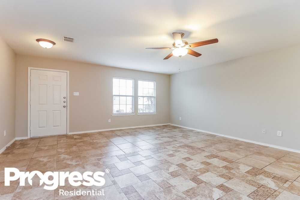 2501 Mill Springs Pass - Photo 2 of 15