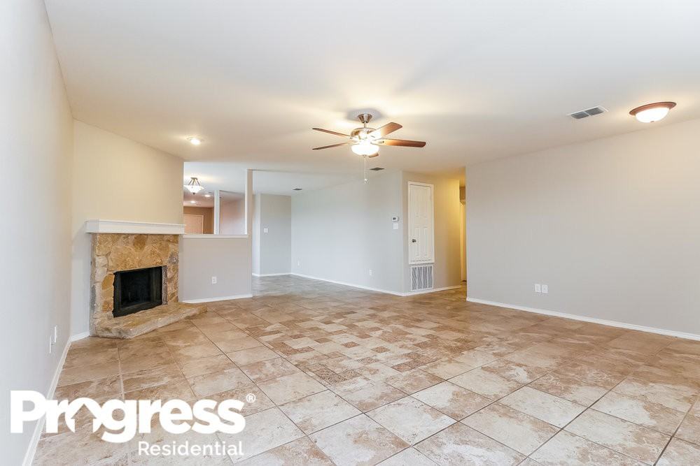 2501 Mill Springs Pass - Photo 3 of 15