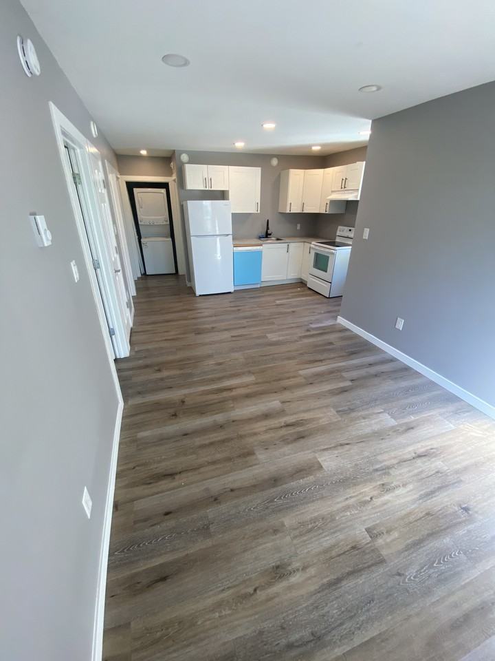 2 229 Atlantic Ave Apartments 229 Atlantic Ave, Winnipeg, MB R2W