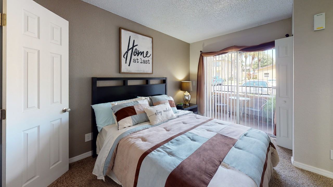 Sunpointe Place Apartments - Photo 7 of 33