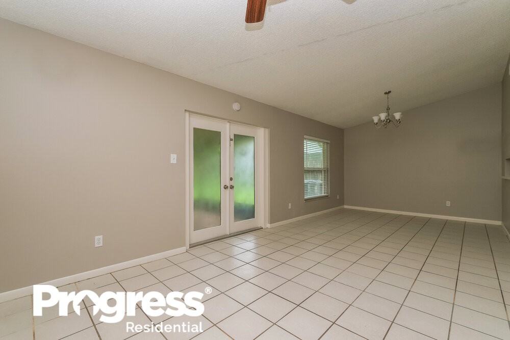 15917 Eagle River Way - Photo 3 of 21