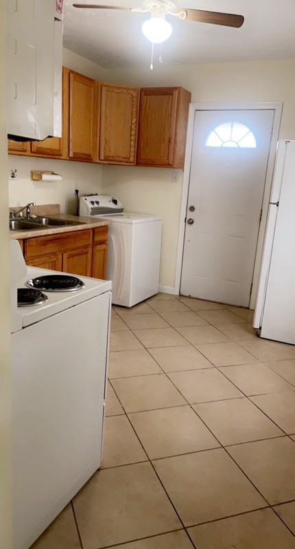 2705 Furlong Ave - Photo 3 of 5