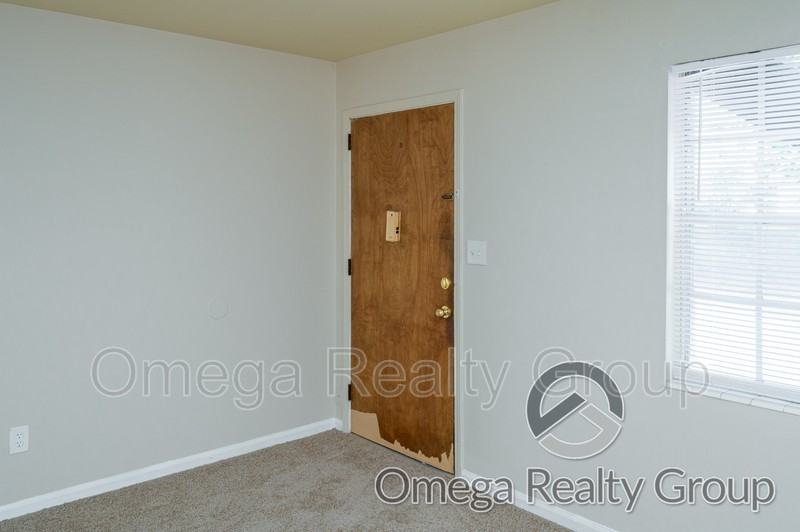 2020 High School Rd #C - Photo 6 of 21