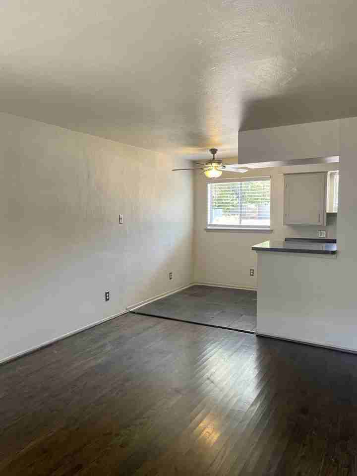 4011 Holland Avenue - Photo 3 of 8