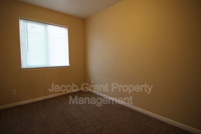 960 Eve Dr #2 - Photo 7 of 9