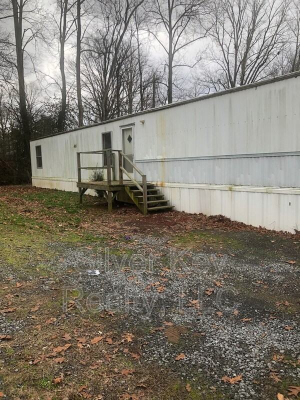 1019 S Jackson St #17 - Photo 2 of 10