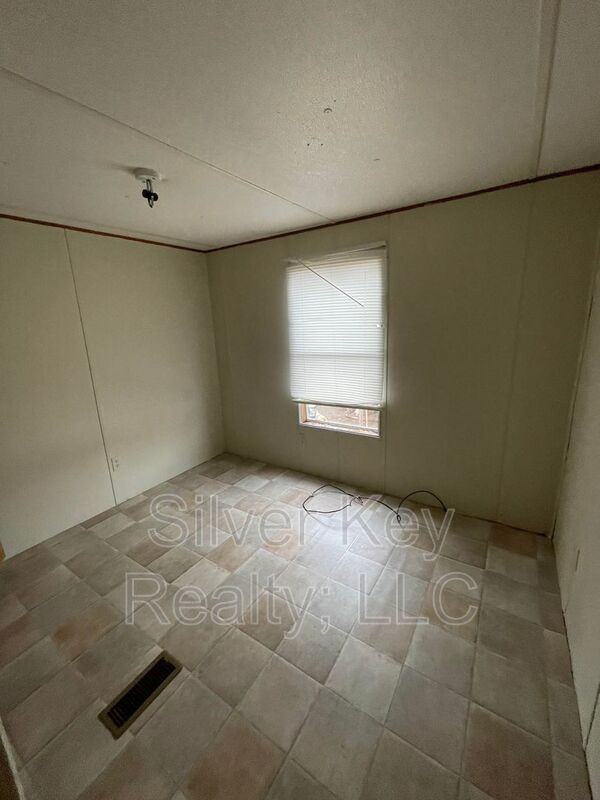 1019 S Jackson St #17 - Photo 7 of 10