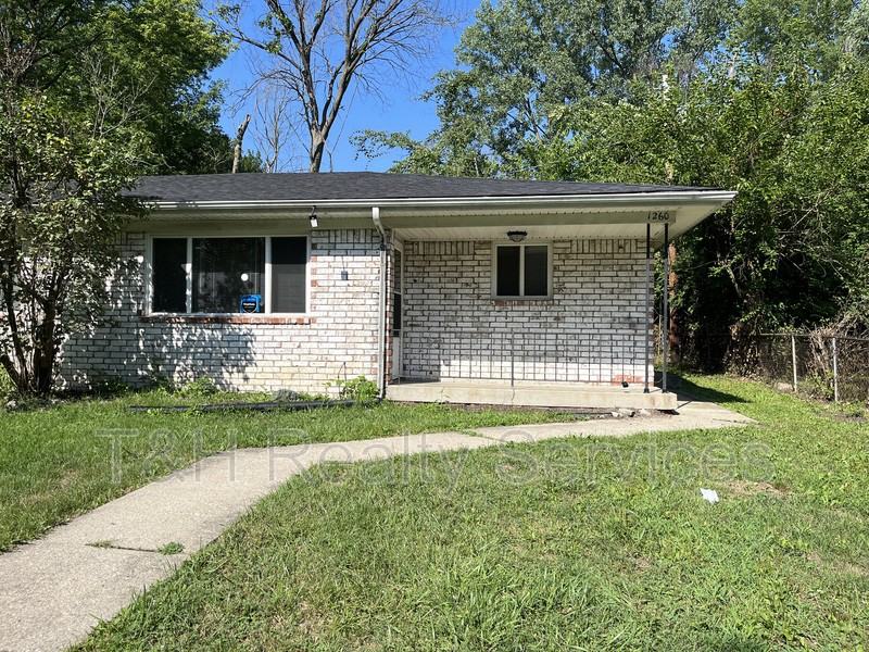 1260 N Ridgeview Dr - Photo 2 of 20
