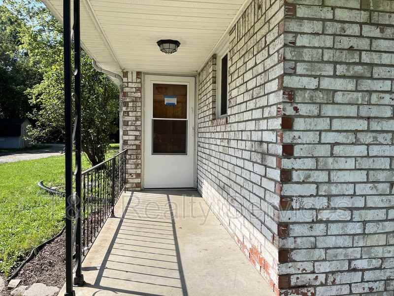 1260 N Ridgeview Dr - Photo 3 of 20