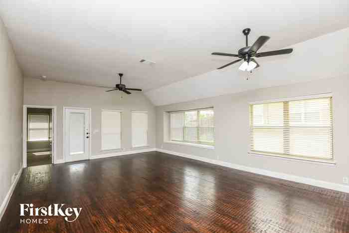 1922 Bay Laurel Dr - Photo 3 of 15