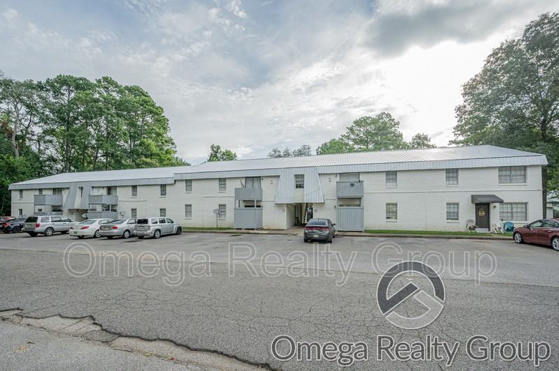 425 Oakwood Ave #460