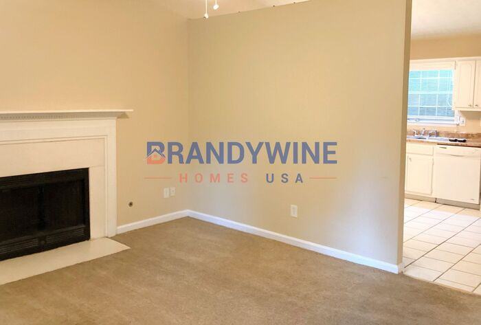 190 Rosewood Dr - Photo 3 of 15