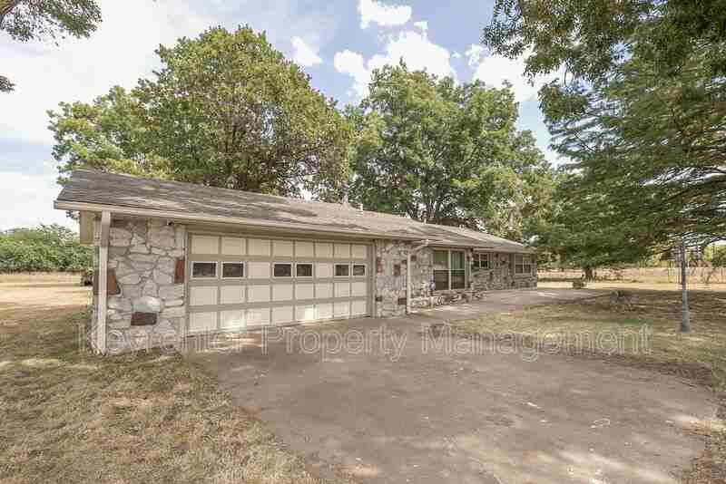 15371 S 4080 Rd - Photo 3 of 41