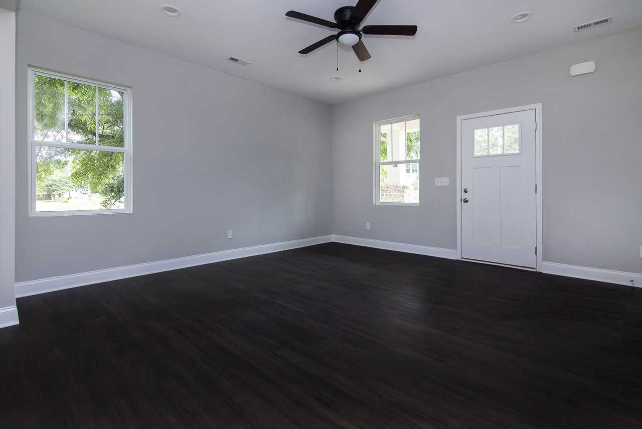 2915 Ross Ave #1 - Photo 4 of 19