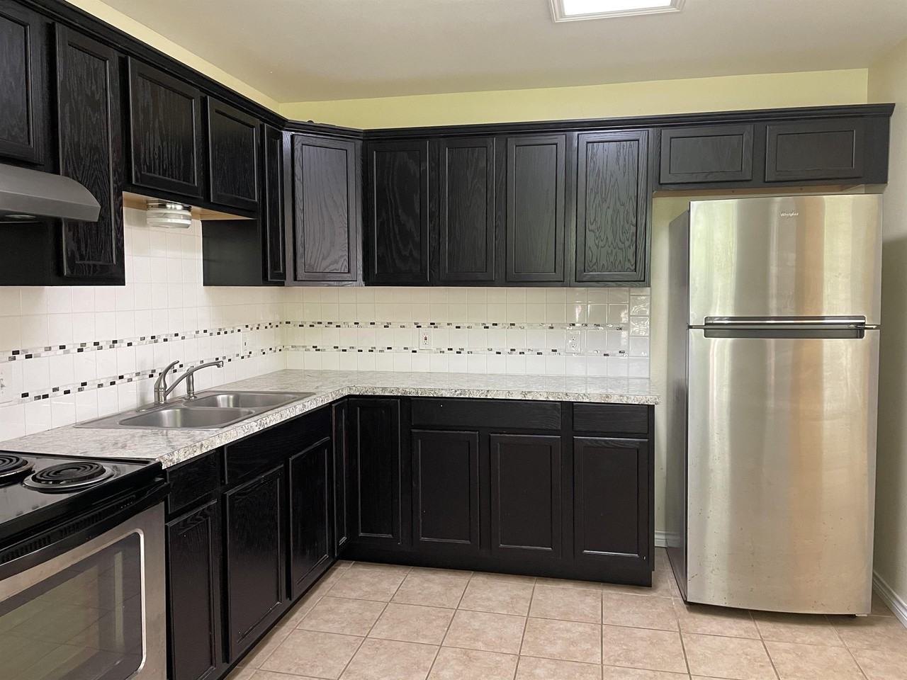 4606 Nesbitt Dr #1 - Photo 5 of 39