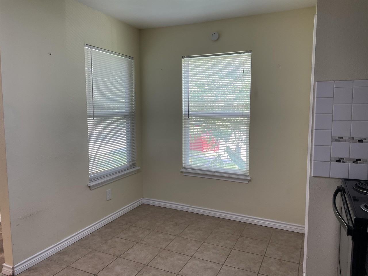 4606 Nesbitt Dr #1 - Photo 6 of 39