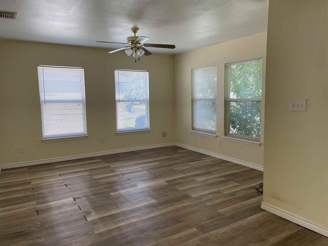 4606 Nesbitt Dr #1 - Photo 7 of 39