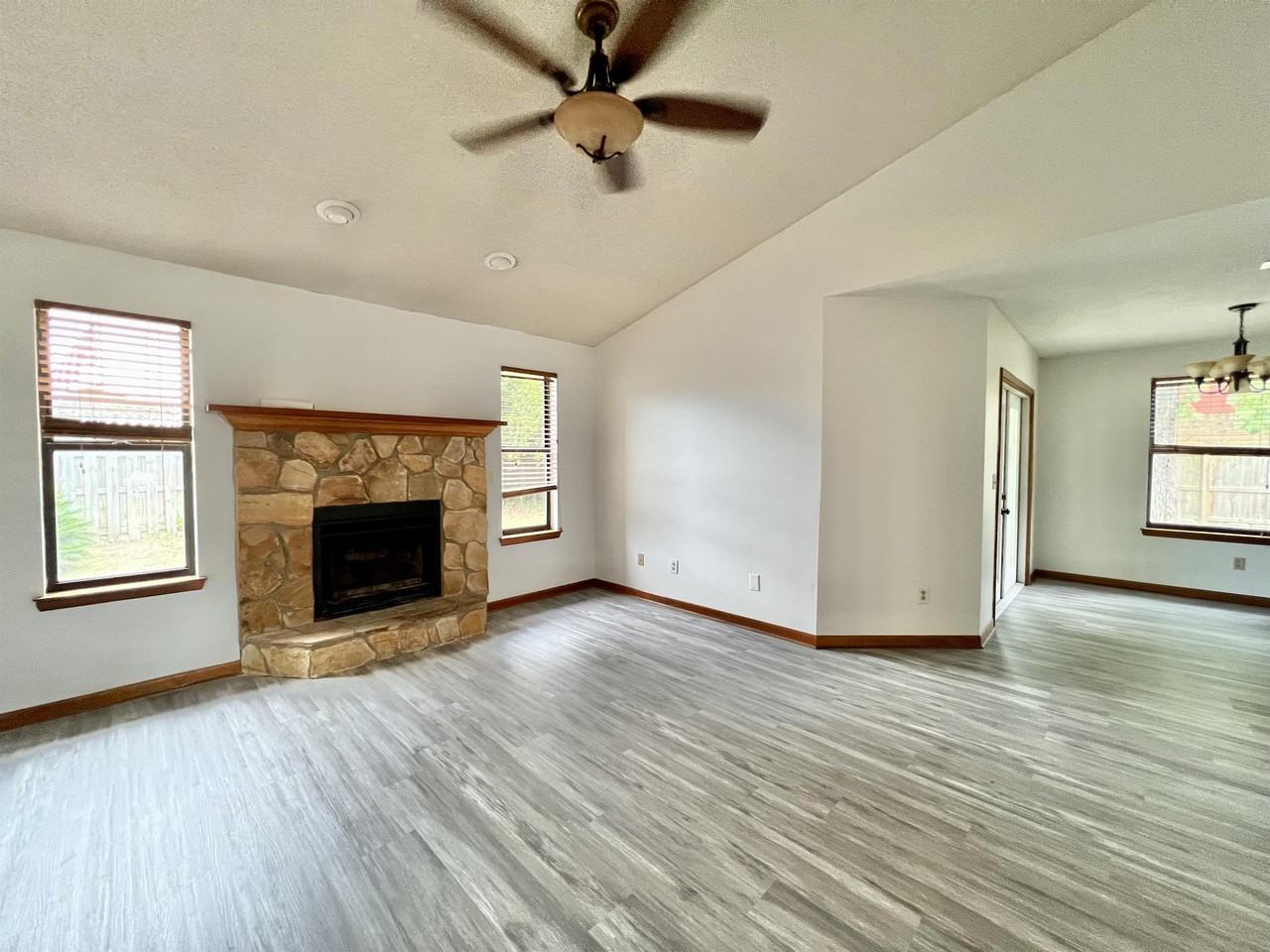 413 Primrose Cir #1 - Photo 2 of 13