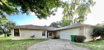 featured image of 413 Primrose Cir #1