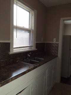 305 1st St - Photo 6 of 8