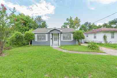 804 Burton Ave #14985764 - Photo 2 of 24