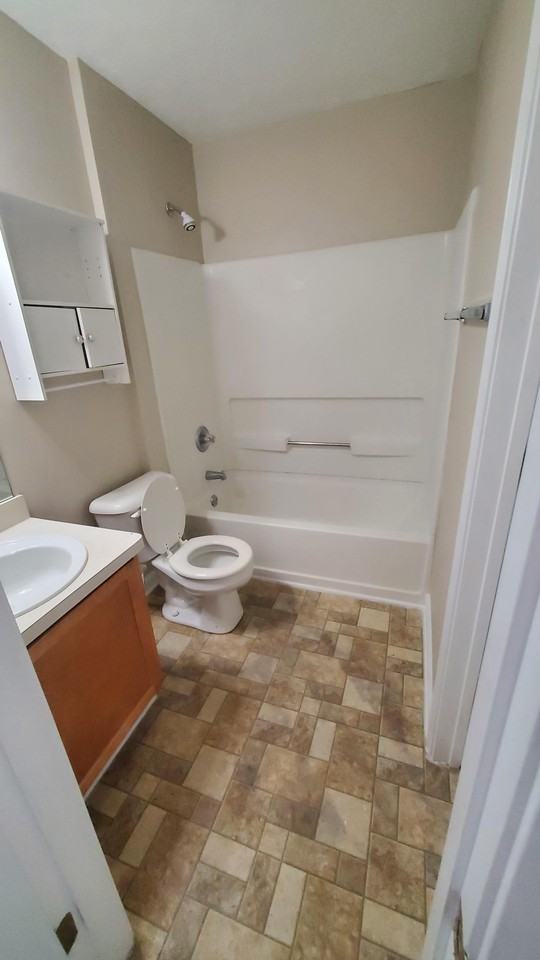 241 South Irwin Street - 62Unit 62 #62 - Photo 5 of 9