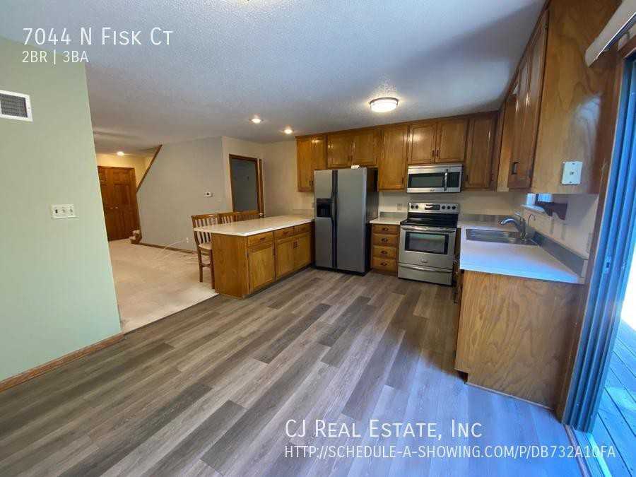 7044 N Fisk Ct - Photo 3 of 11