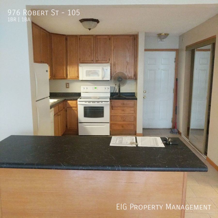 976 Robert St S #105