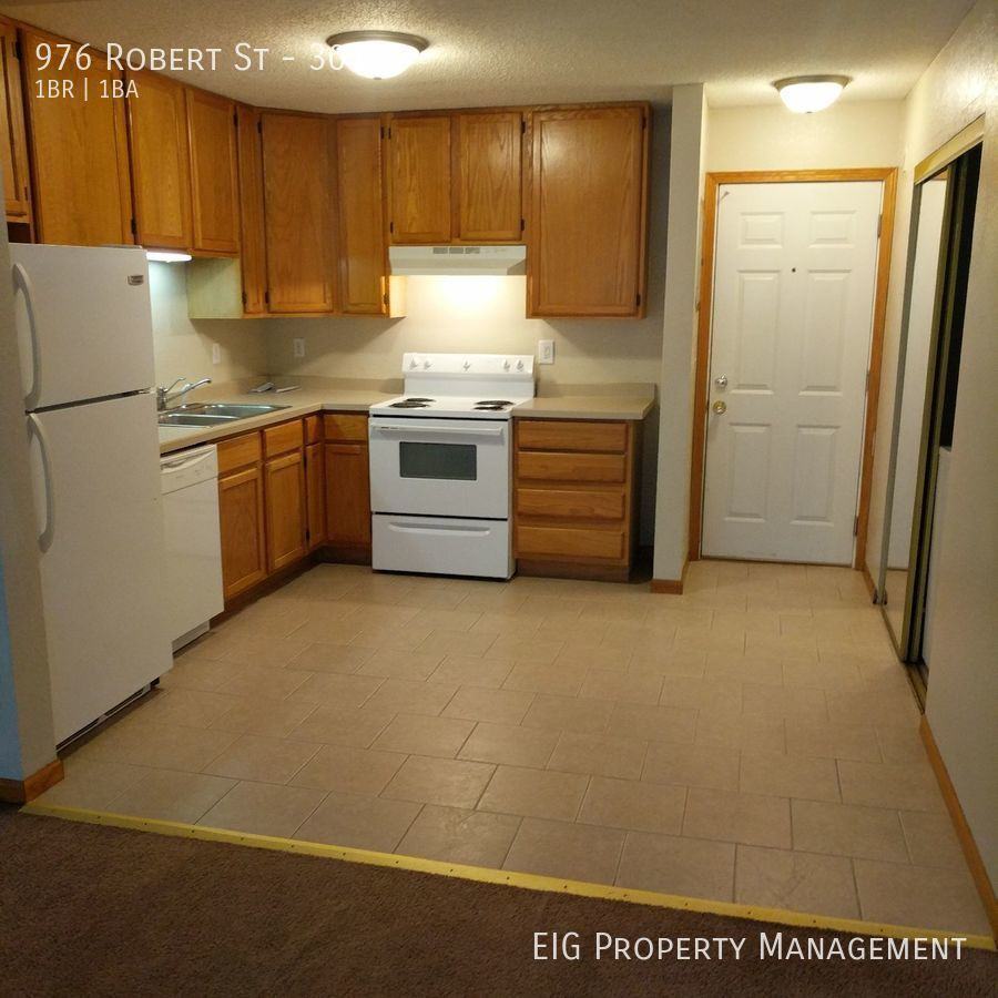 976 Robert St S #304