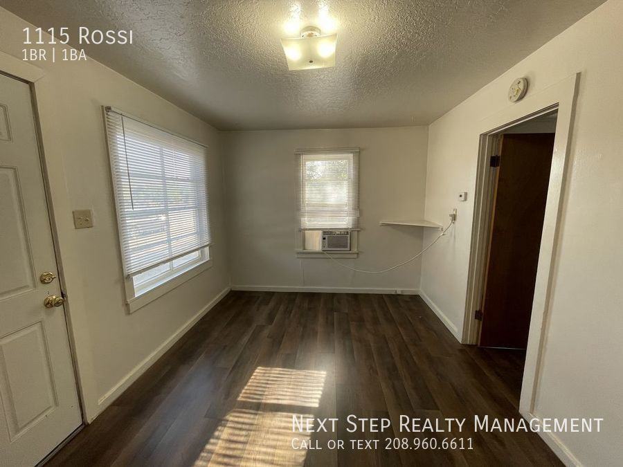 1115 W Rossi St - Photo 2 of 5