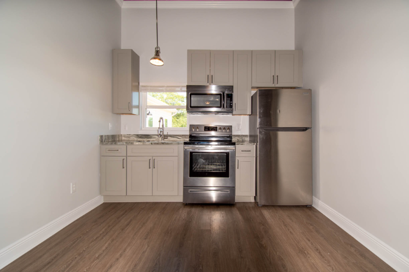 153 First St S #C - Photo 3 of 12