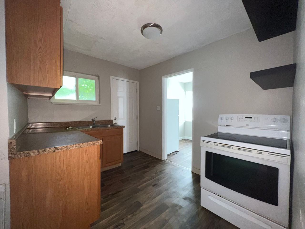 2408 S Dixie Dr, Kettering, OH 45409 2 Bedroom Apartment for Rent