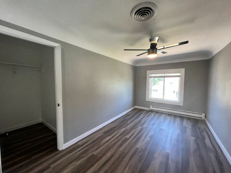 1427 9th Ave #6 - Photo 3 of 18