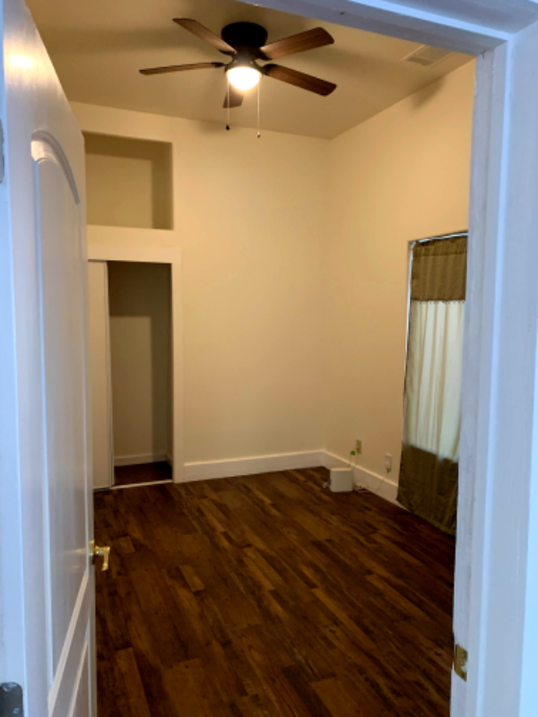 105 Edwards St - Photo 2 of 10