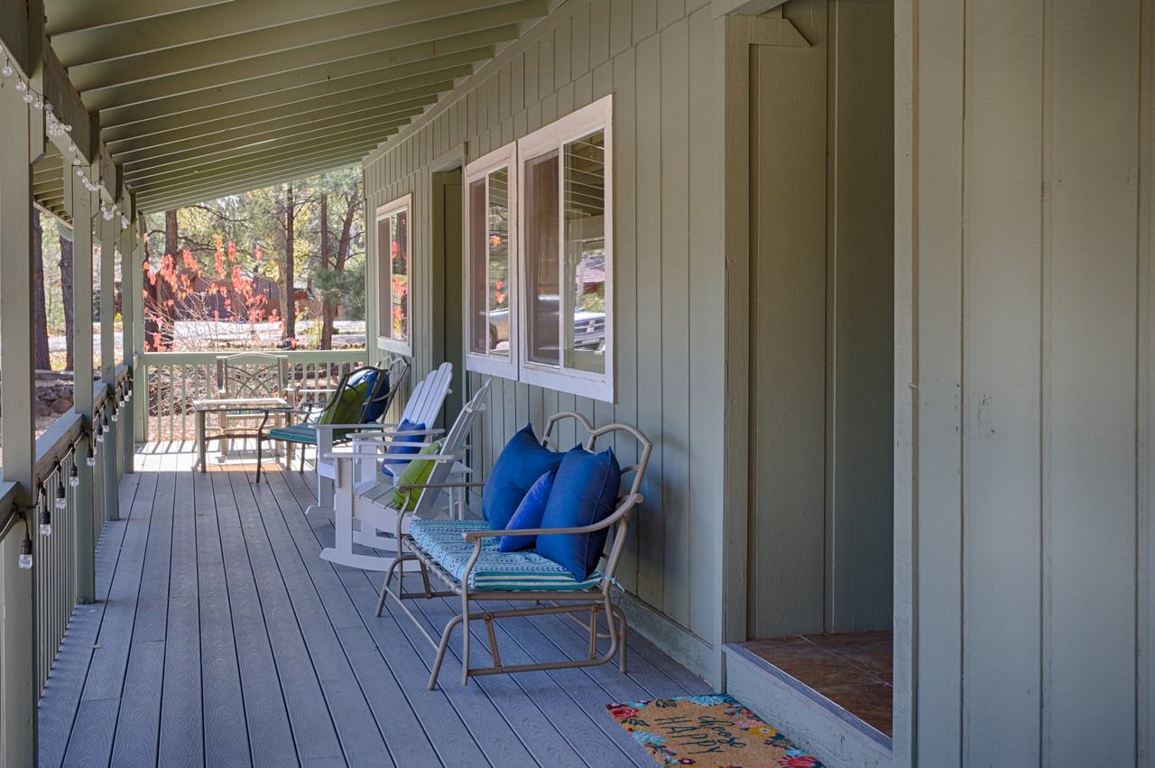 3232 Cutthroat Cir - Photo 2 of 23