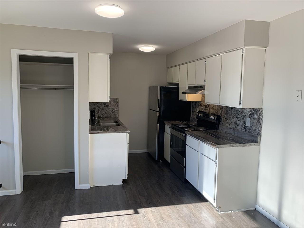 5231 Rich St - Photo 3 of 19