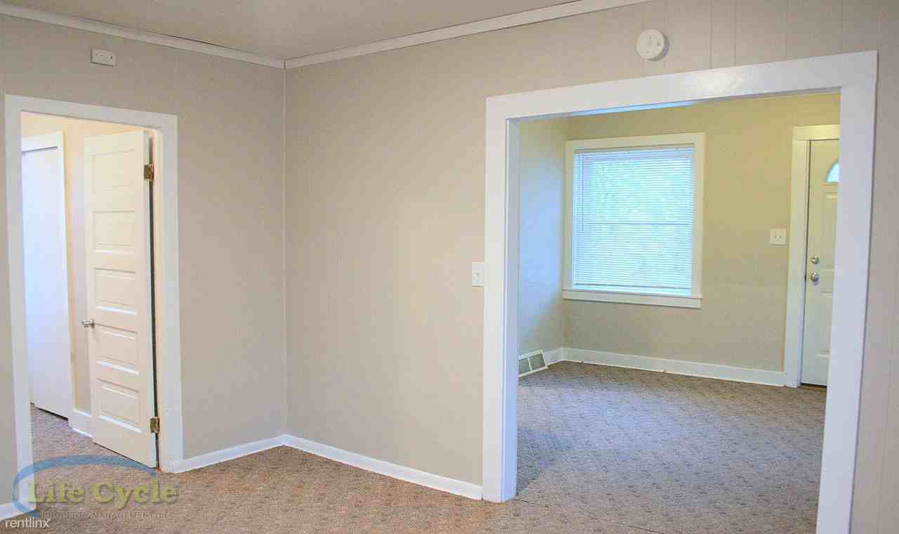 243 Lane Ave Nw - Photo 2 of 9