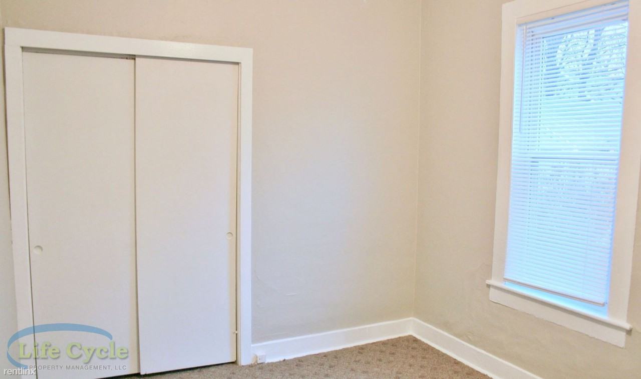 243 Lane Ave Nw - Photo 3 of 9