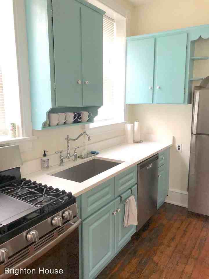 815 S 49th St - Photo 2 of 39