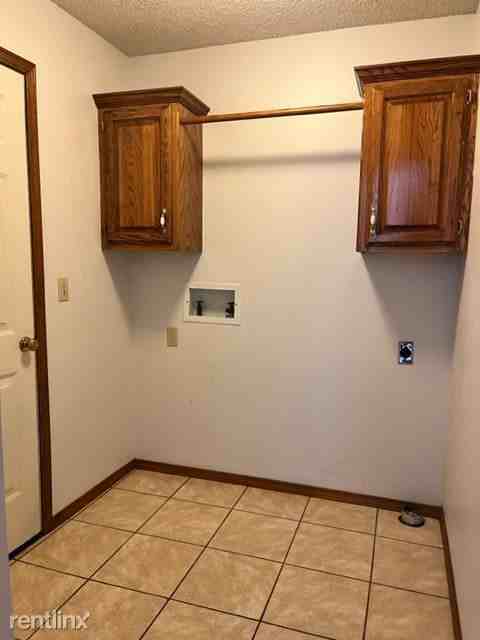 1203 Yuma St - Photo 3 of 12