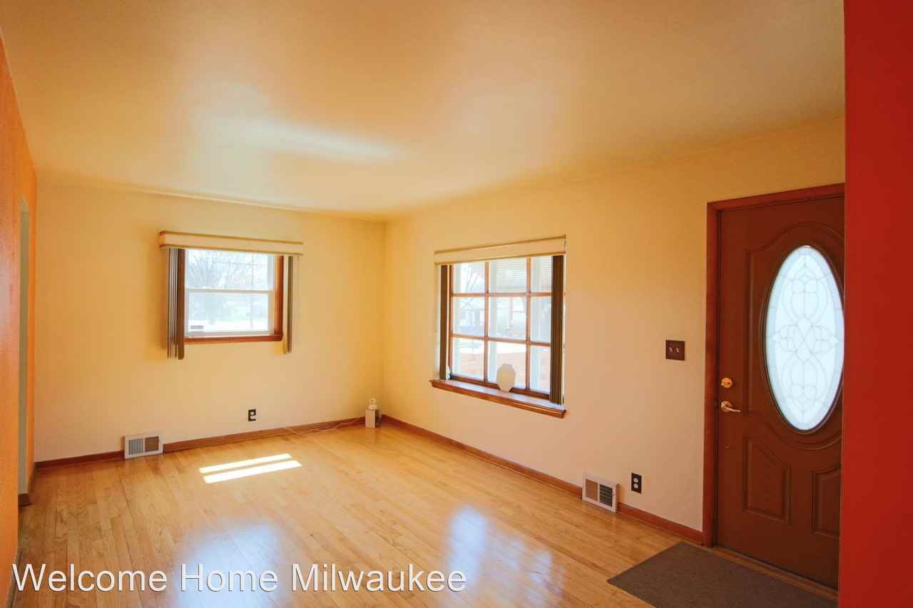 7126 W Tallmadge Pl - Photo 3 of 16