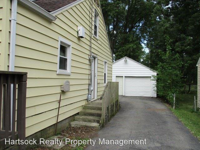 714 Radcliffe St - Photo 2 of 22