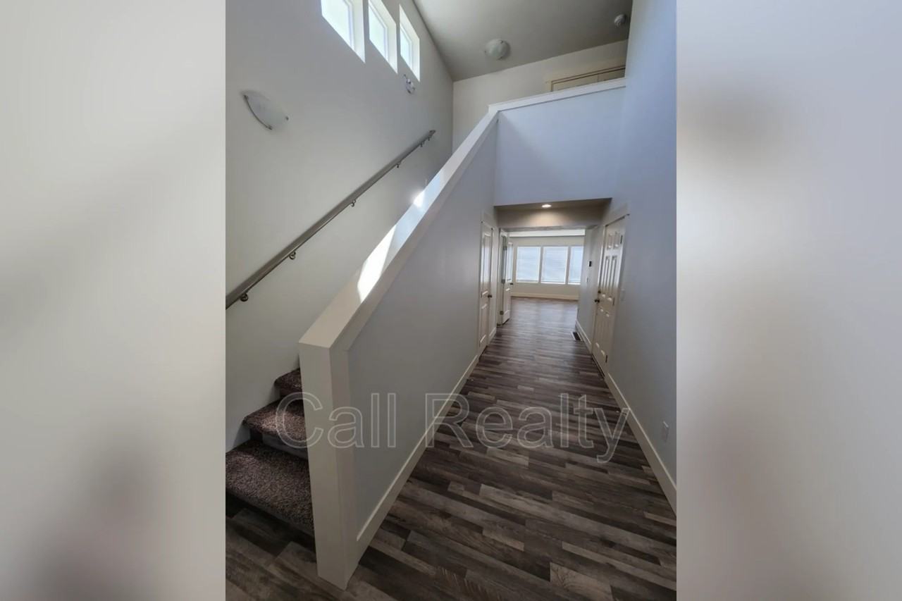 821 N Johnson Rd - Photo 2 of 15