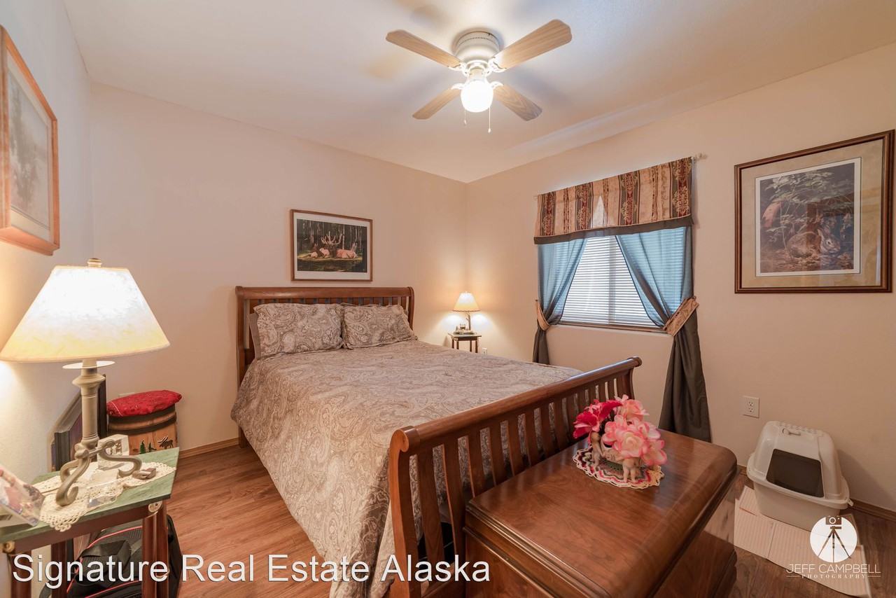 14950 E Peppertree Ln - Photo 3 of 20