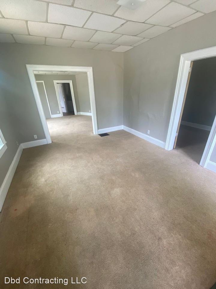 536 Madison St - Photo 2 of 8